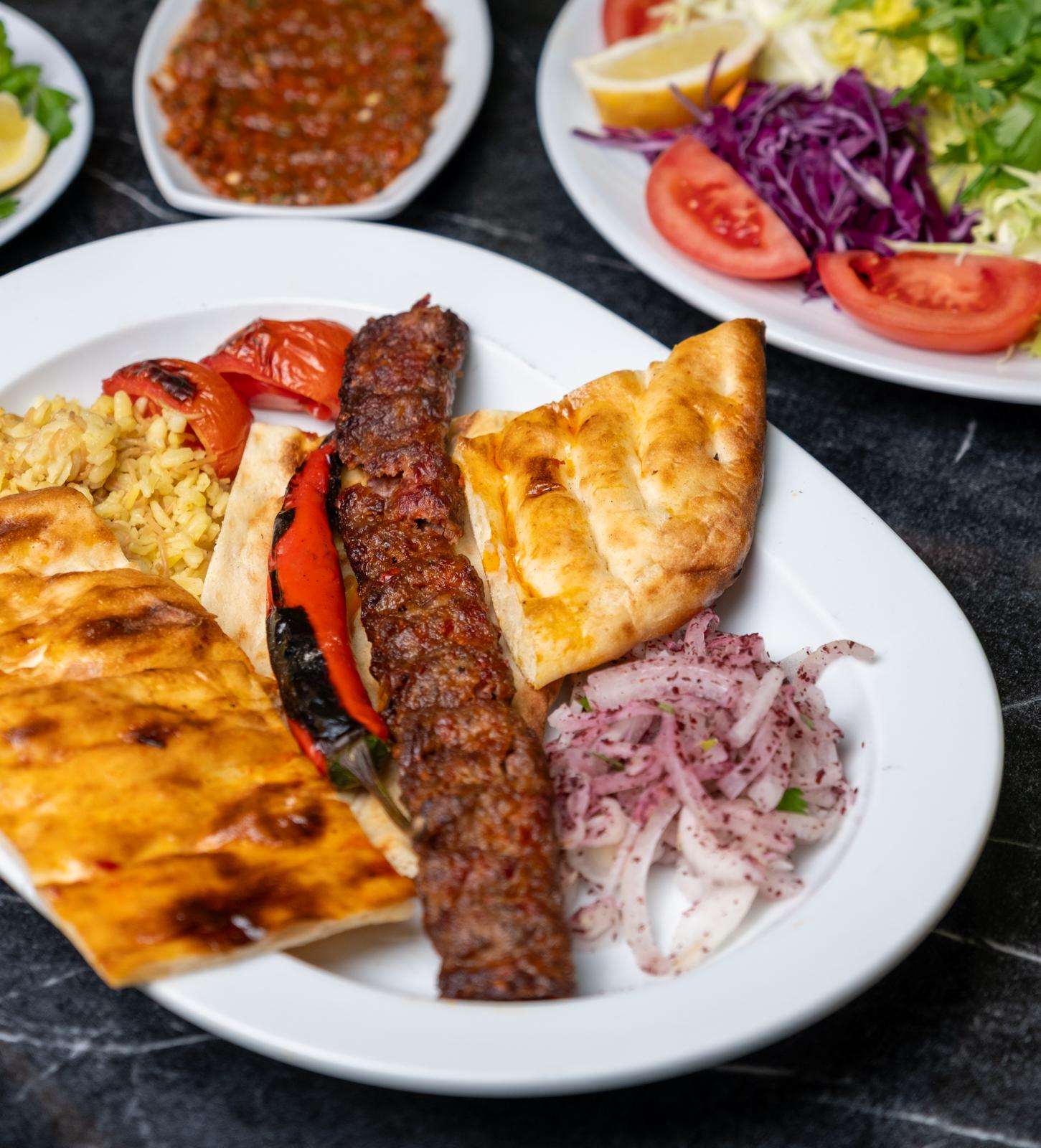 Lezzetin Bol Bol Olduğu Yere